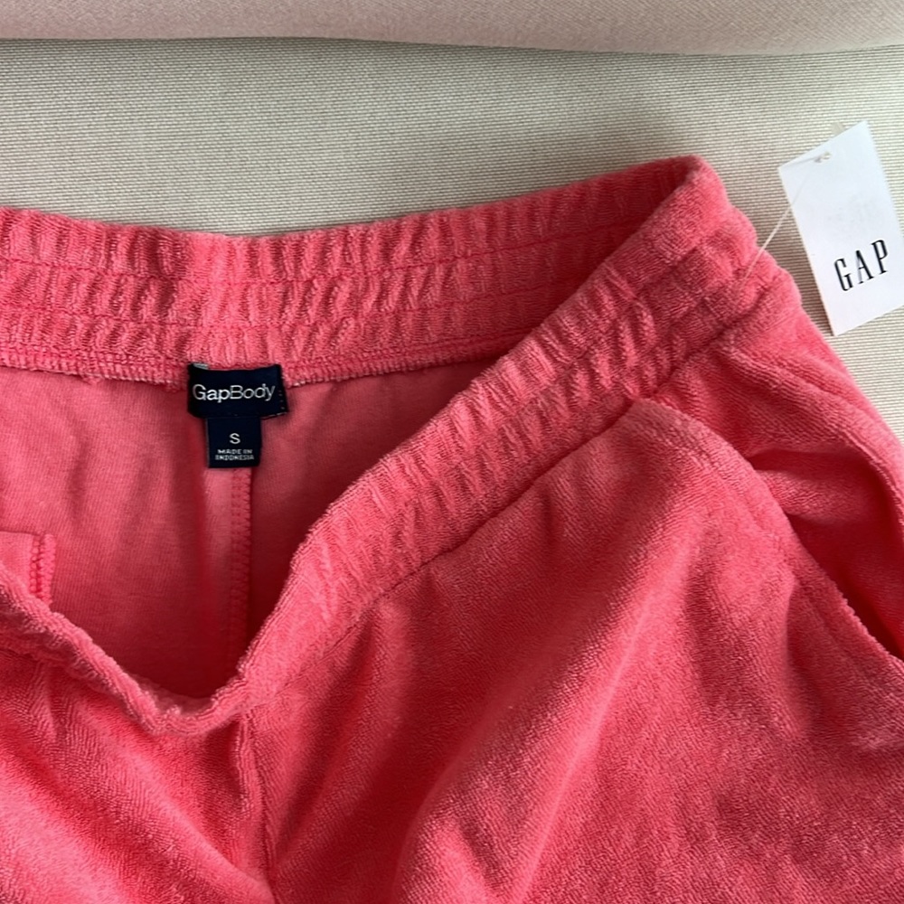 GAP Towel Terry Shorts - Picture 4 of 5